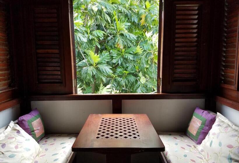 جناح سرير كينج, Gingerbread Suites