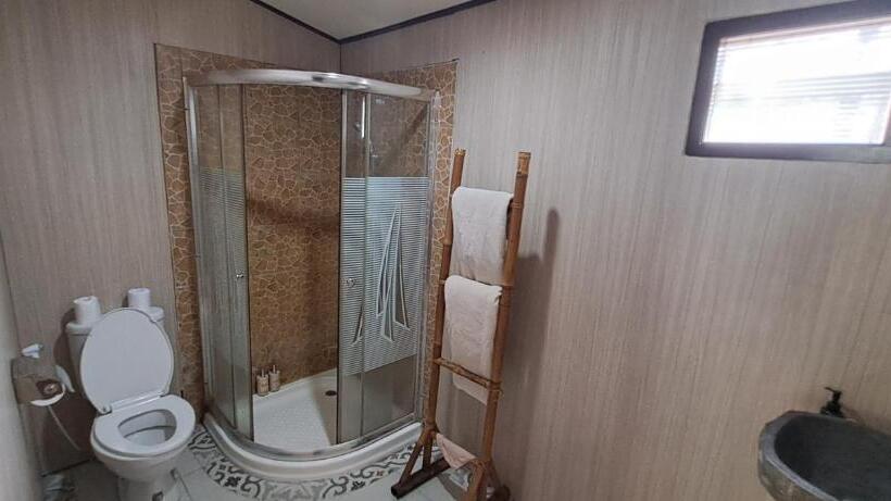 חדר סטנדרט, The Kayuan