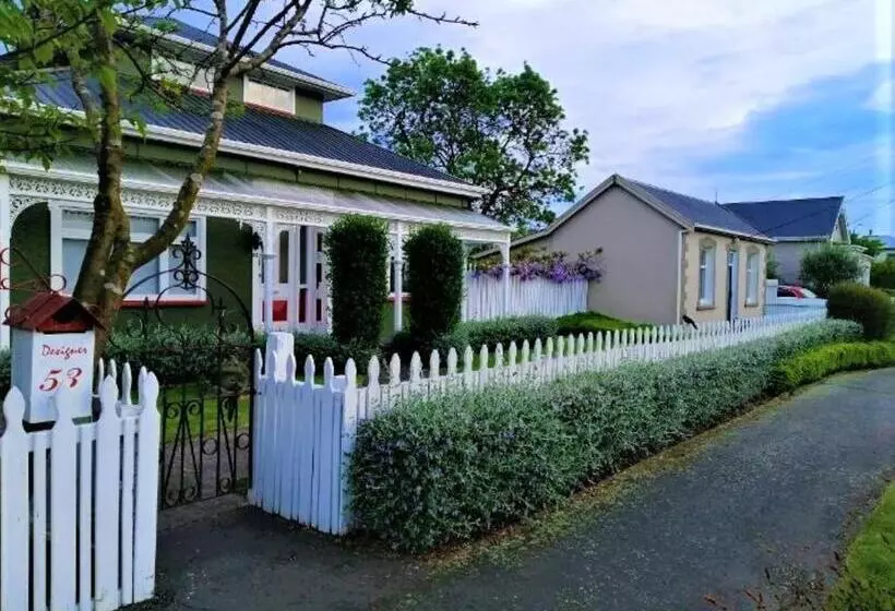 Standard-huone Jaettu Kylpyhuone, Designer Cottage