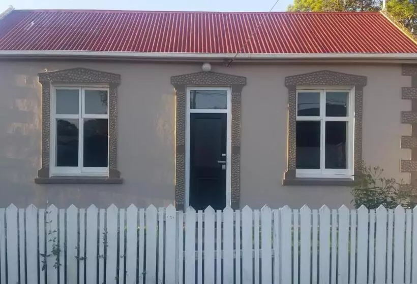 Talo 2 Makuuhuonetta, Designer Cottage