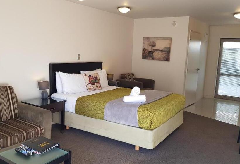 Студия Стандарт, Delago Motel/apartments