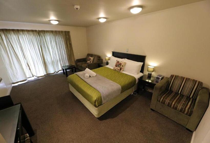 Студия Стандарт, Delago Motel/apartments