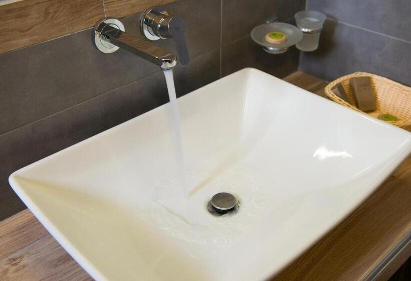 דירת חדר, Edem