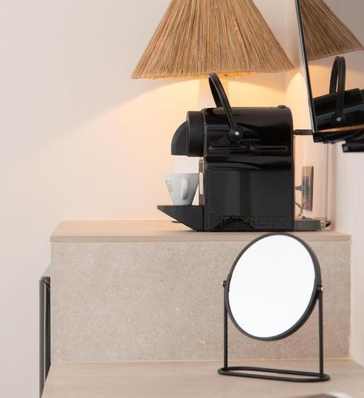 חדר דלוקס, Edem