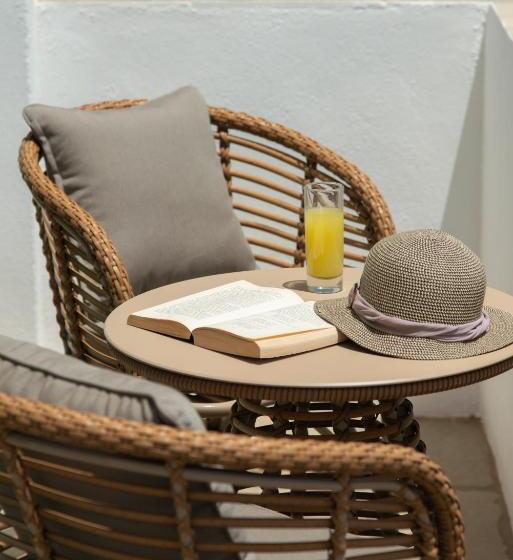 סוויטת ג'וניור, Edem