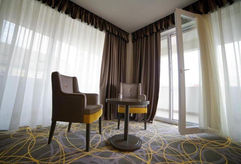 اتاق سوپریور, Exclusive Hotel & More