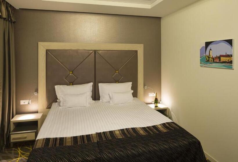 سوییت, Exclusive Hotel & More