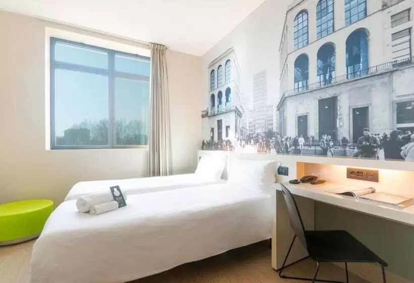 Standard-invahuone, B&b Hotel Milano San Siro