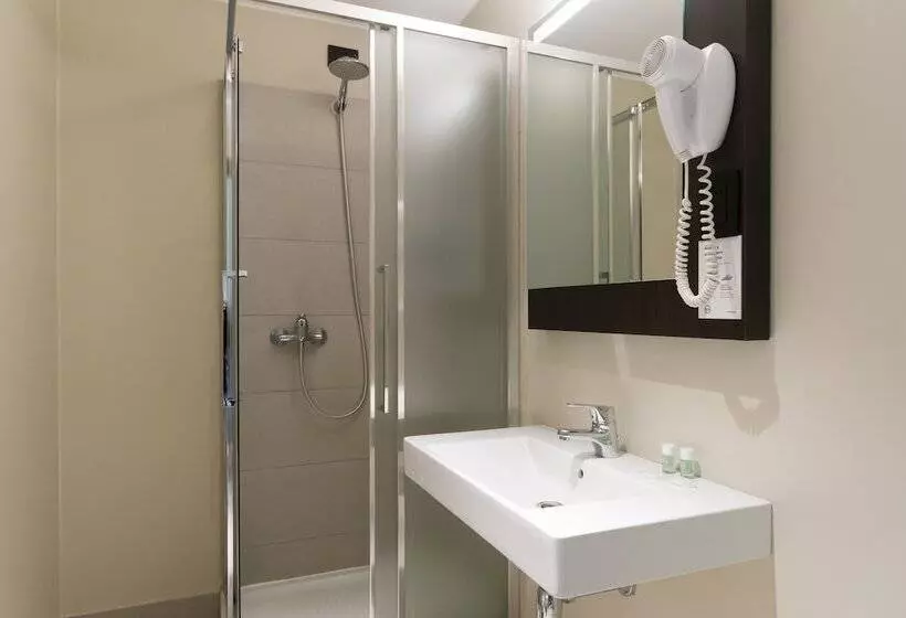 Standard-invahuone, B&b Hotel Milano San Siro