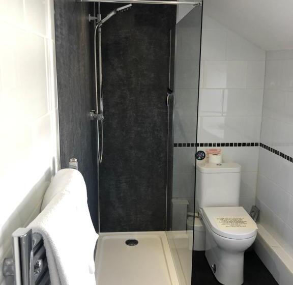 Номер Deluxe, The Dolphin Tavern