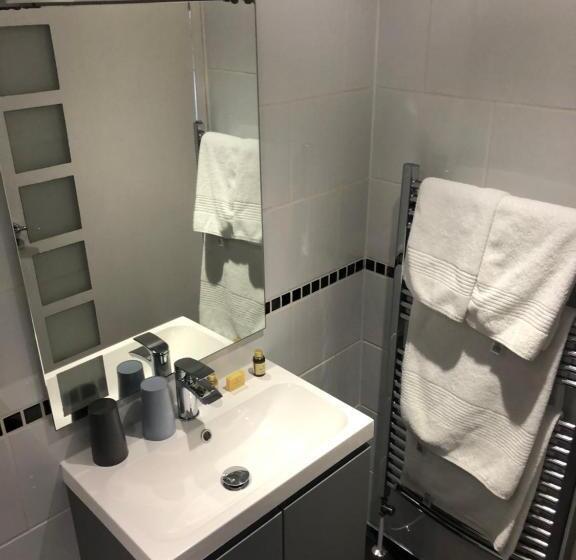 Номер Deluxe, The Dolphin Tavern