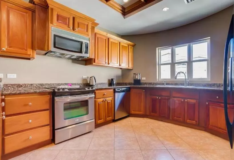海の見える3ベッドルームアパートメント, Grand Caribe Belize