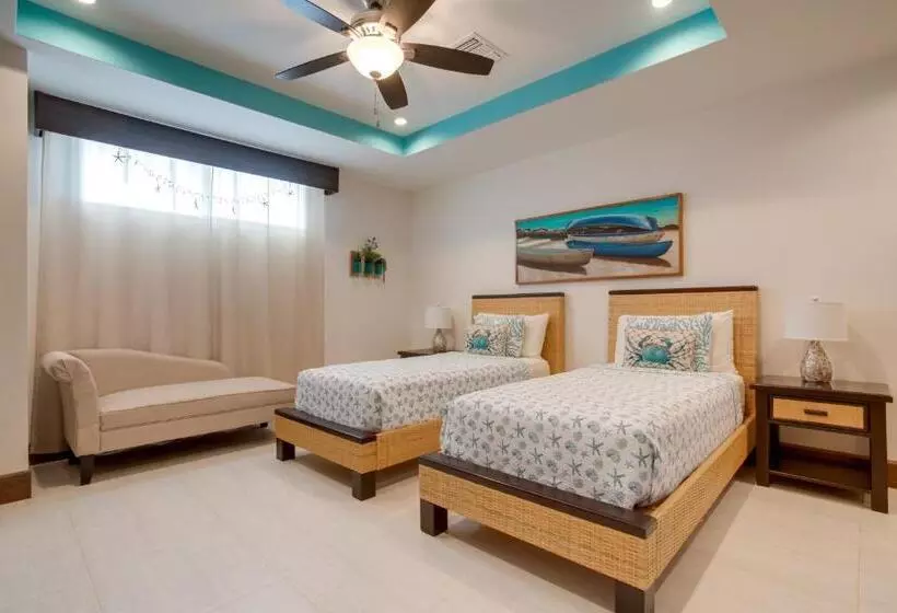 スタンダードスタジオ, Grand Caribe Belize