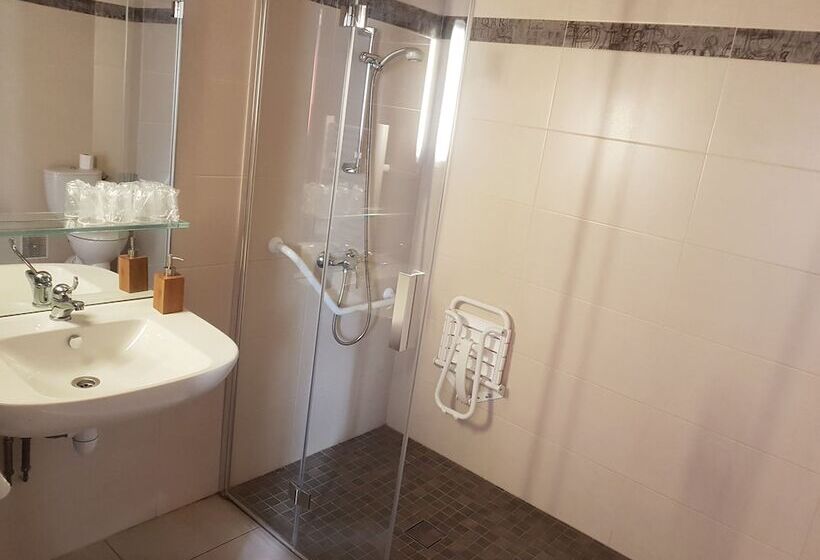 4인용 스탠다드 룸, Le Sainte Florence