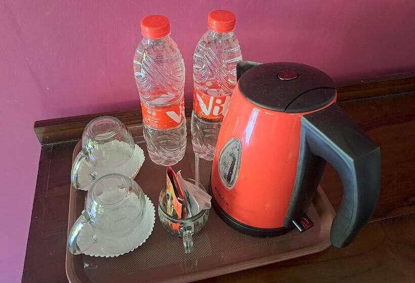 בקתה סופריור, Lovina Beach