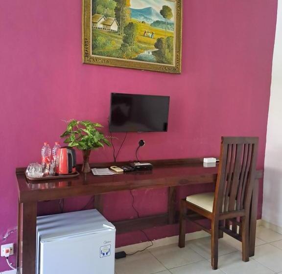 בקתה סופריור, Lovina Beach