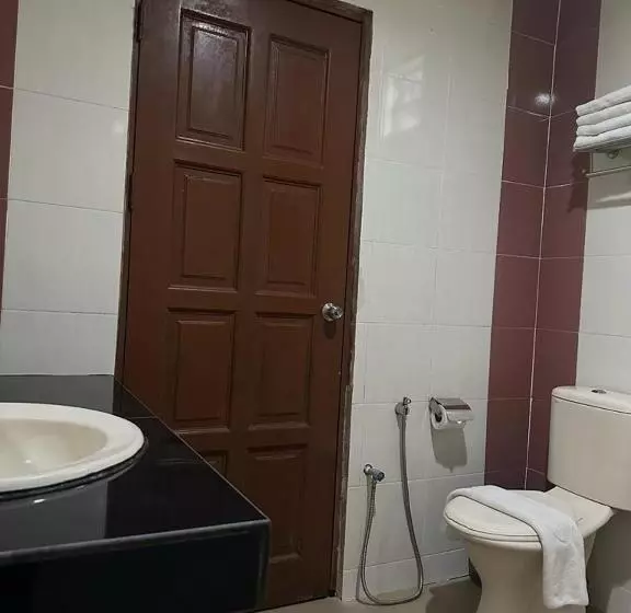 اتاق لوکس خانوادگی, Malibest Resort
