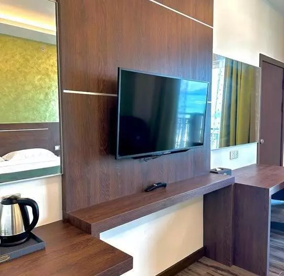اتاق لوکس با تخت دو نفره بزرگ, Malibest Resort