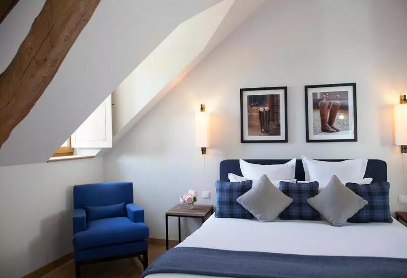 Sviitti, Manoir De Surville