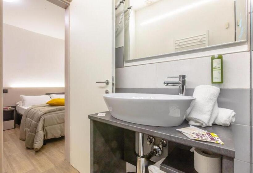 Четырехместный Номер Ejecutiva, Miletto