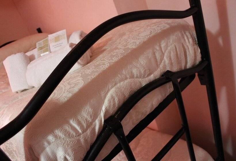 Четырехместный Номер Стандарт, Miletto