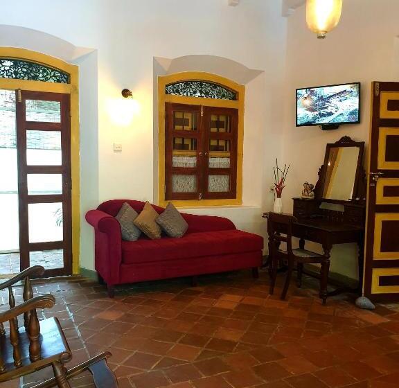 Семейный Номер Вид на Сад, Nooit Gedacht Heritage