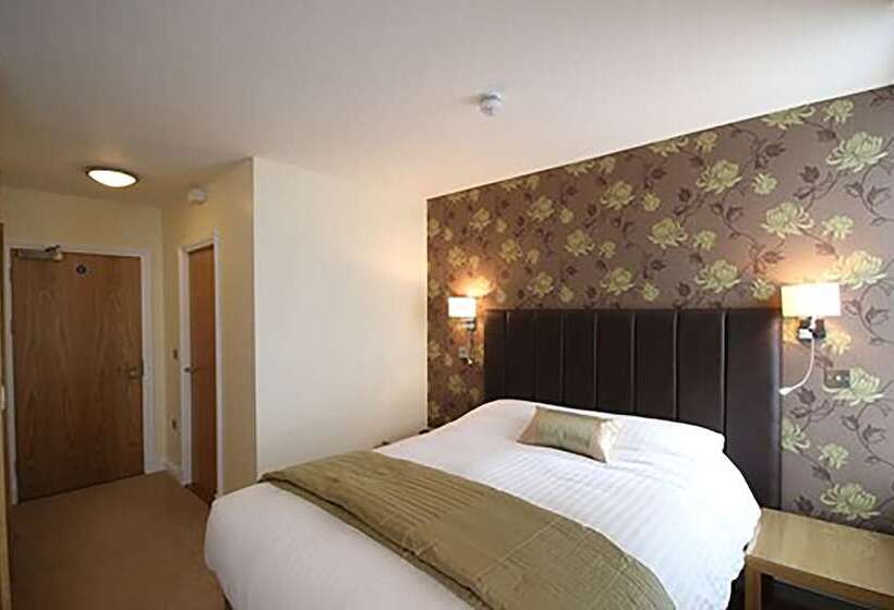 غرفة تنفيذية, The Lion