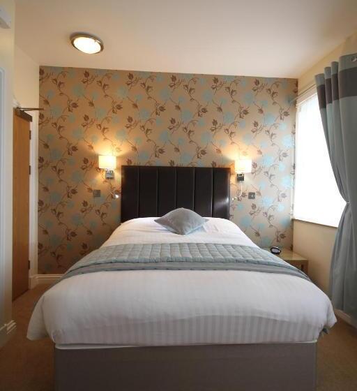 غرفة كلاسيكية, The Lion