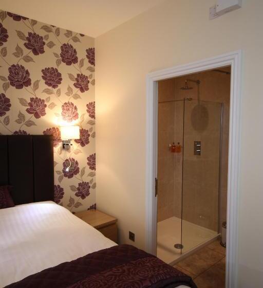 غرفة تنفيذية, The Lion