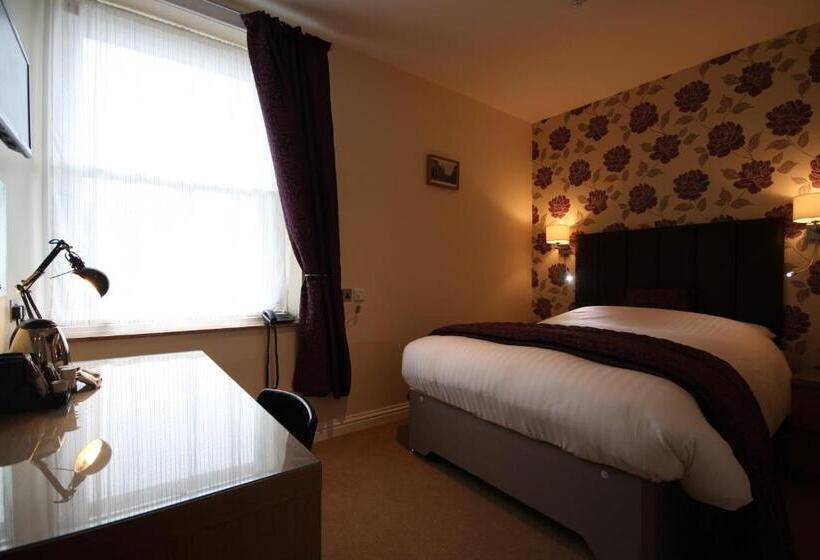 غرفة تنفيذية, The Lion