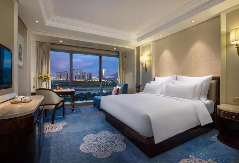キングサイズベッドのデラックスルーム, Kasion International Hotel Yiwu
