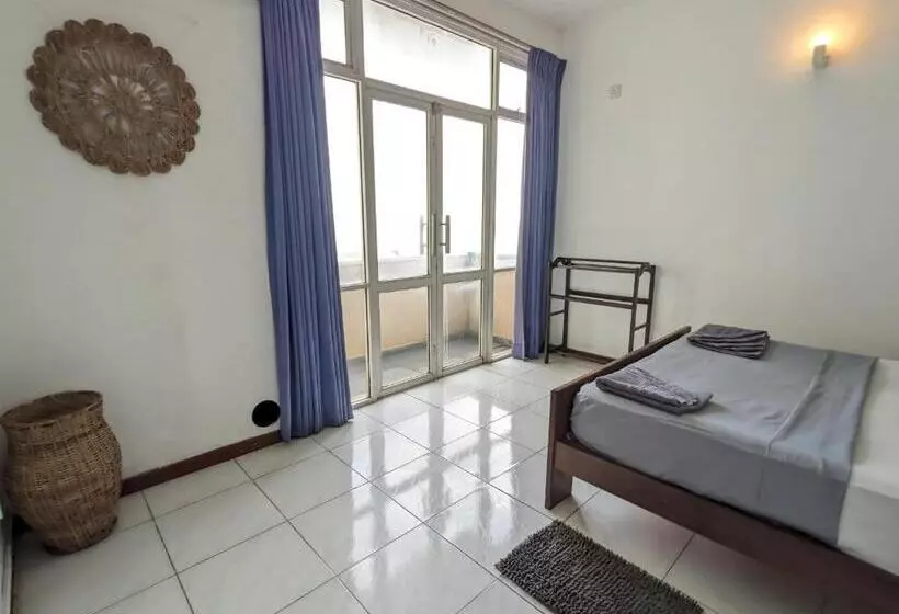 اتاق خانوادگی, Palmyrah Residencies