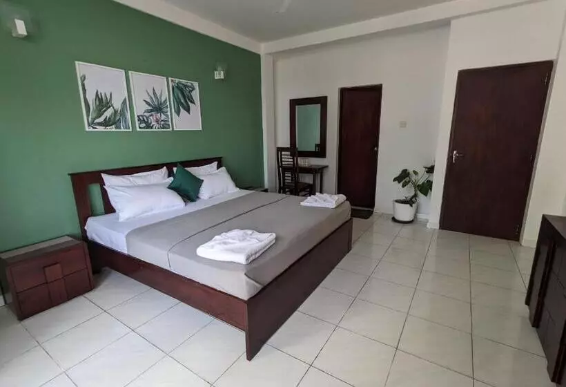 اتاق سوپریور با چشم‌انداز دریا, Palmyrah Residencies
