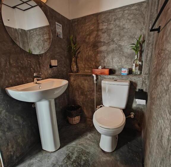 اتاق استاندارد با بالکن و چشمانداز دریا, Palmyrah Residencies