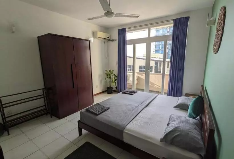 اتاق استاندارد با سرویس بهداشتی مشترک, Palmyrah Residencies