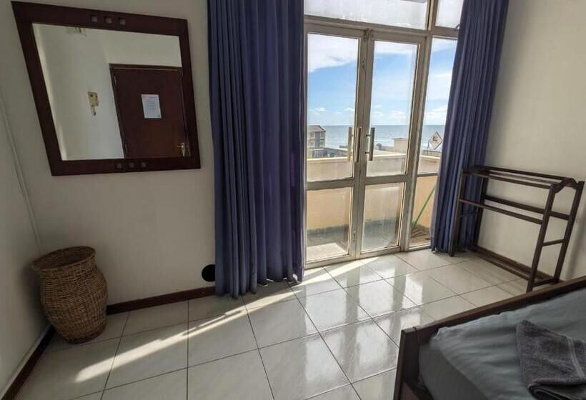 اتاق استاندارد با سرویس بهداشتی مشترک, Palmyrah Residencies