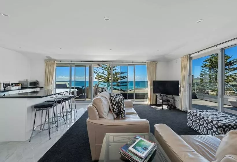 1ベッドルームペントハウスアパート, Pavilion Beachfront Apartments