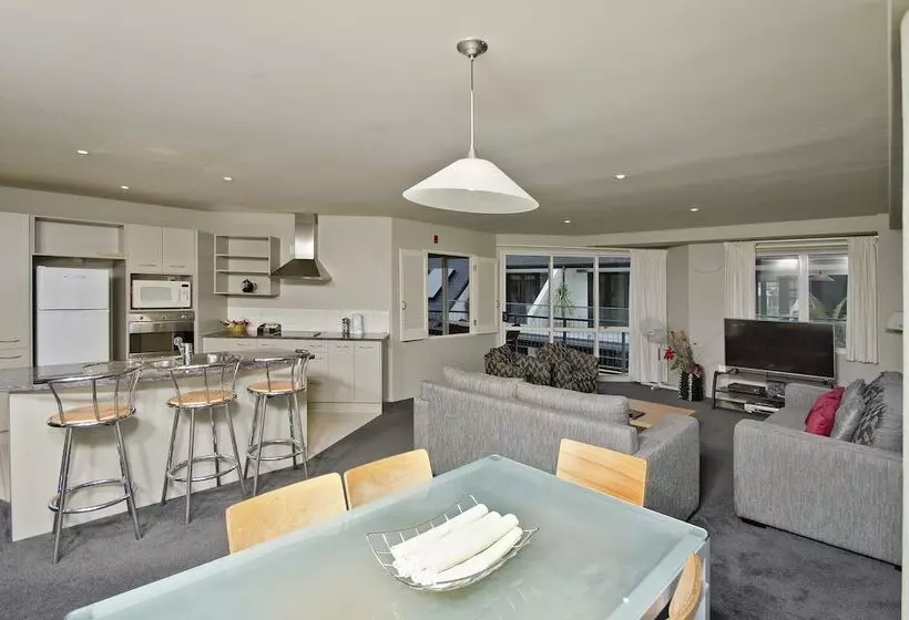 サイドオーシャンビューの2ベッドルームアパート, Pavilion Beachfront Apartments