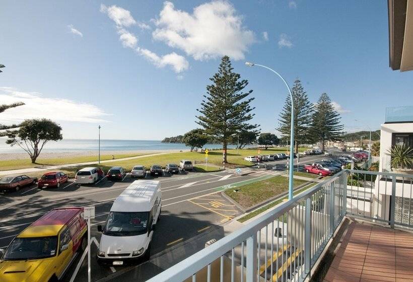 Апартаменты 1 Спальня Вид на Море, Pavilion Beachfront Apartments