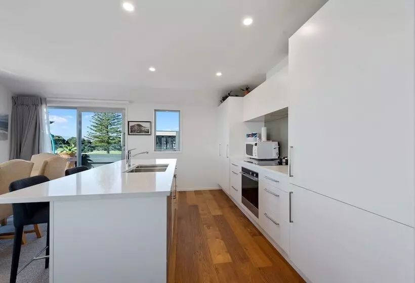 海の見える1ベッドルームアパートメント, Pavilion Beachfront Apartments