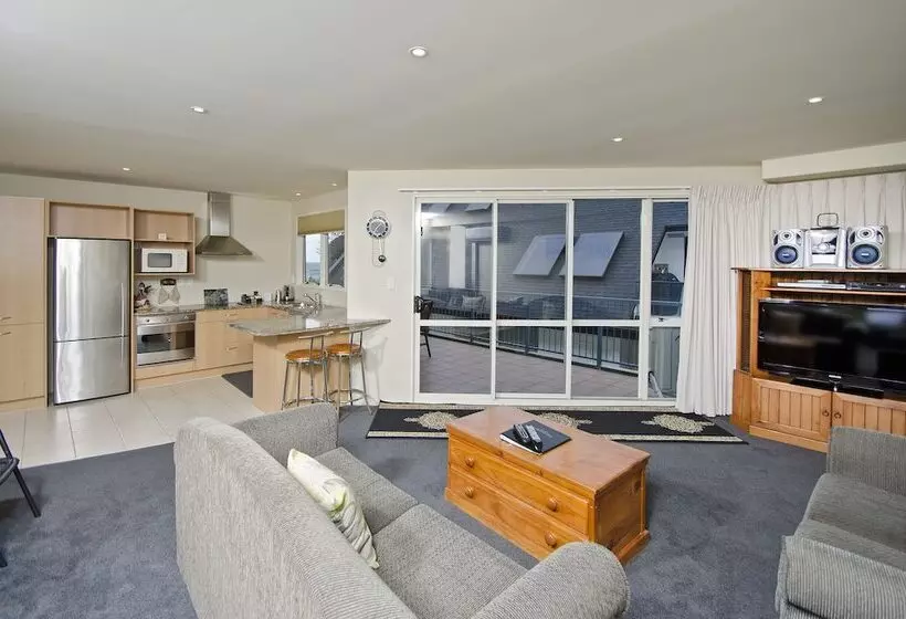 サイドオーシャンビューの2ベッドルームアパート, Pavilion Beachfront Apartments