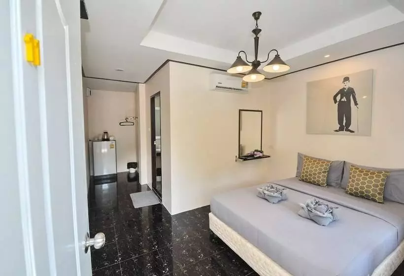 اتاق استاندارد, Sidewalk Boutique