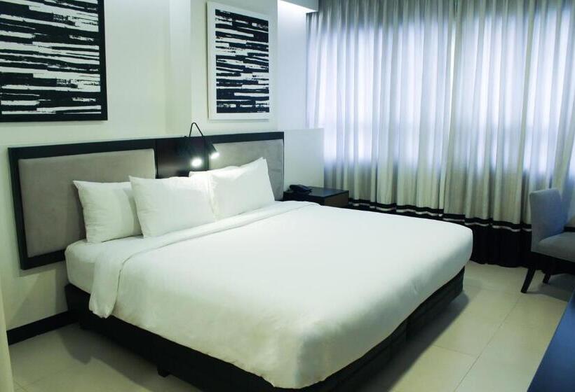 חדר דחוקס עם מיטת קינג, Summit Hotel Magnolia