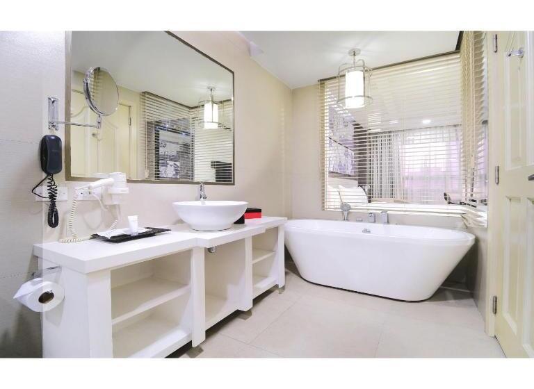 סוויטה דלוקס, Summit Hotel Magnolia