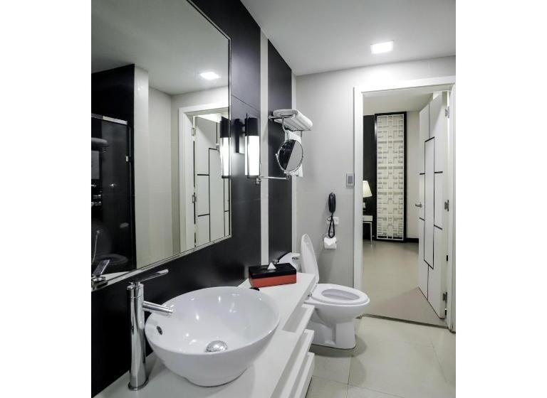 סוויטה משפחתית, Summit Hotel Magnolia