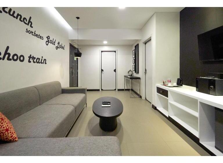 מיטת קינג בסוויטה, Summit Hotel Magnolia