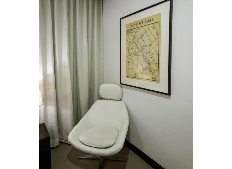 מיטת קינג בסוויטה, Summit Hotel Magnolia