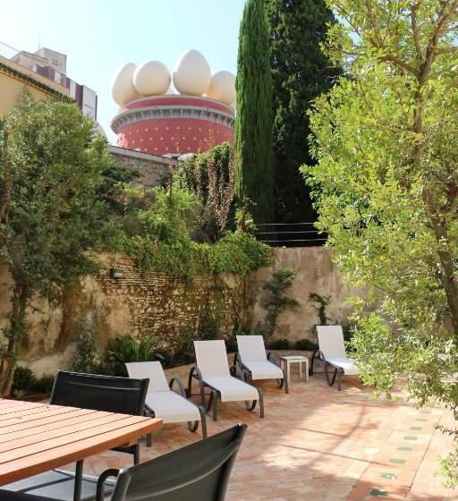 آپارتمان 1 خوابه اینتریور, The Museum Apartments