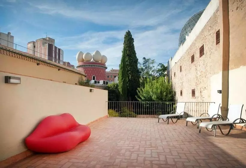 テラス付き１ベッドルームアパートメント, The Museum Apartments