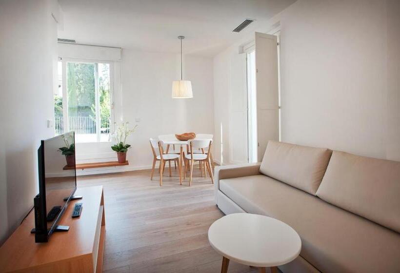 آپارتمان 1 خوابه با تراس, The Museum Apartments